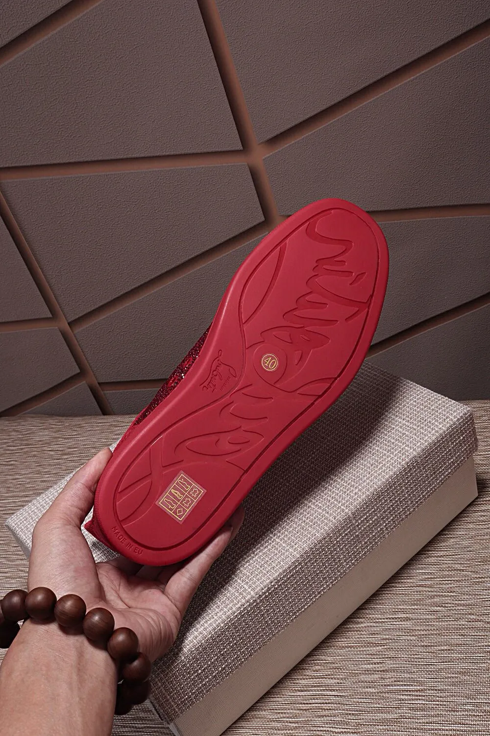 Men's shoes 💰: 460💰christian louboutin (CL red sole shoes) counter hot diamond series, casual sneakers for couples 📢 📢 📢 Exclusive hot style release🎈🎈💪Movable latex feet👻Finished outsole line [Proud]😝Female 35-40# Male 38#-46, global supply😝 [Top version]: Original imported cowhide frosted upper, top original leather lining, original molded TPU outsole, original 1:1 detail processing, original shoe last.